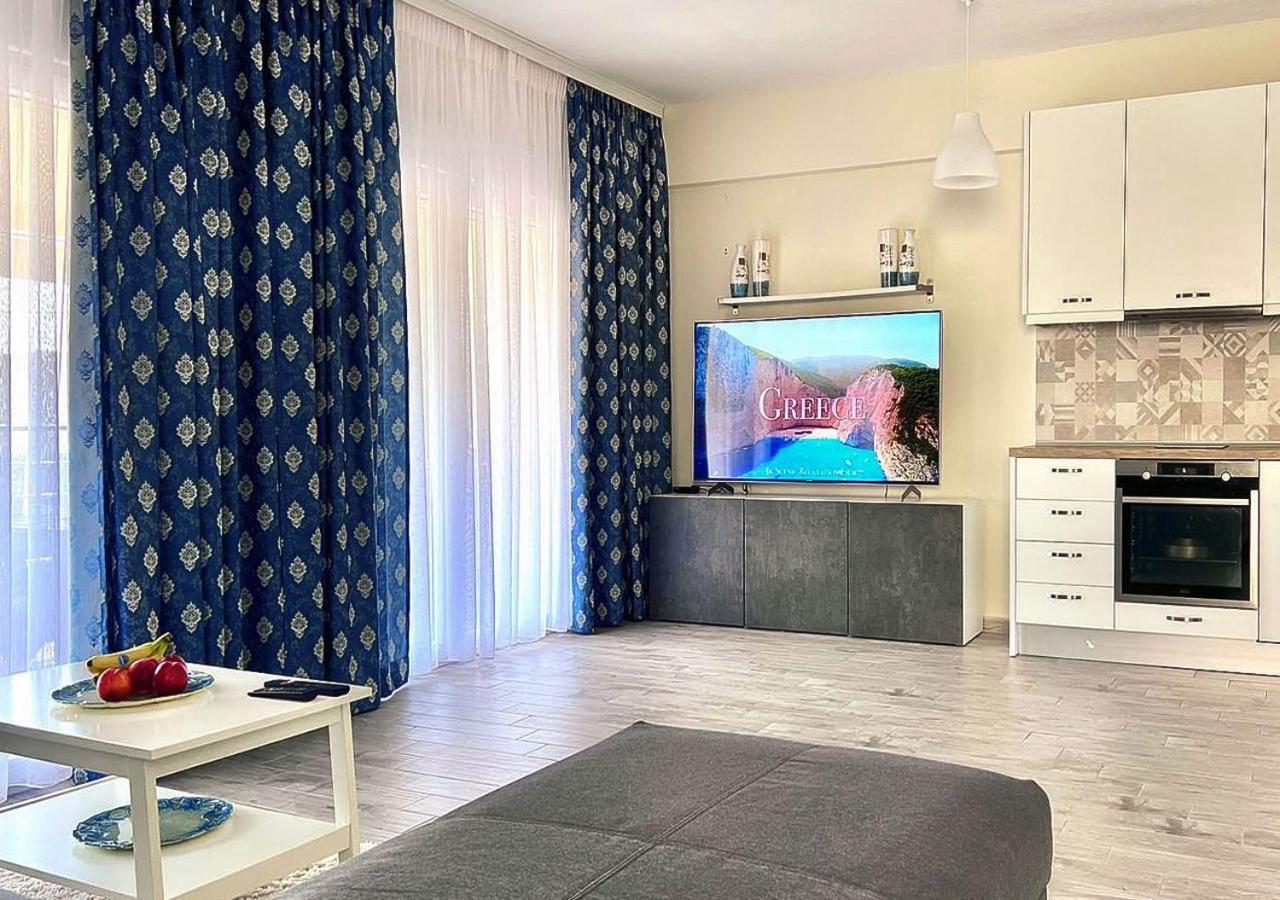 Royal Apartments - Nikiti Экстерьер фото