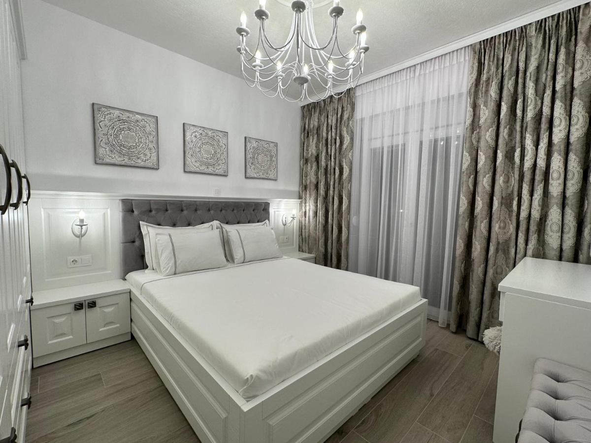 Royal Apartments - Nikiti Экстерьер фото