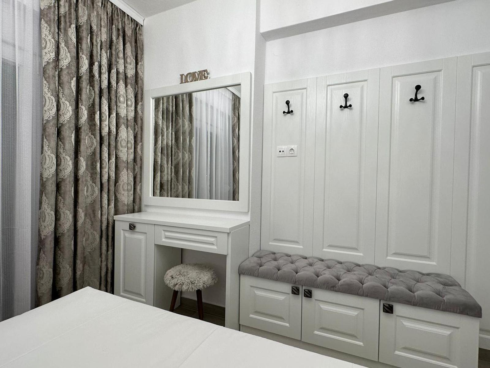 Royal Apartments - Nikiti Экстерьер фото