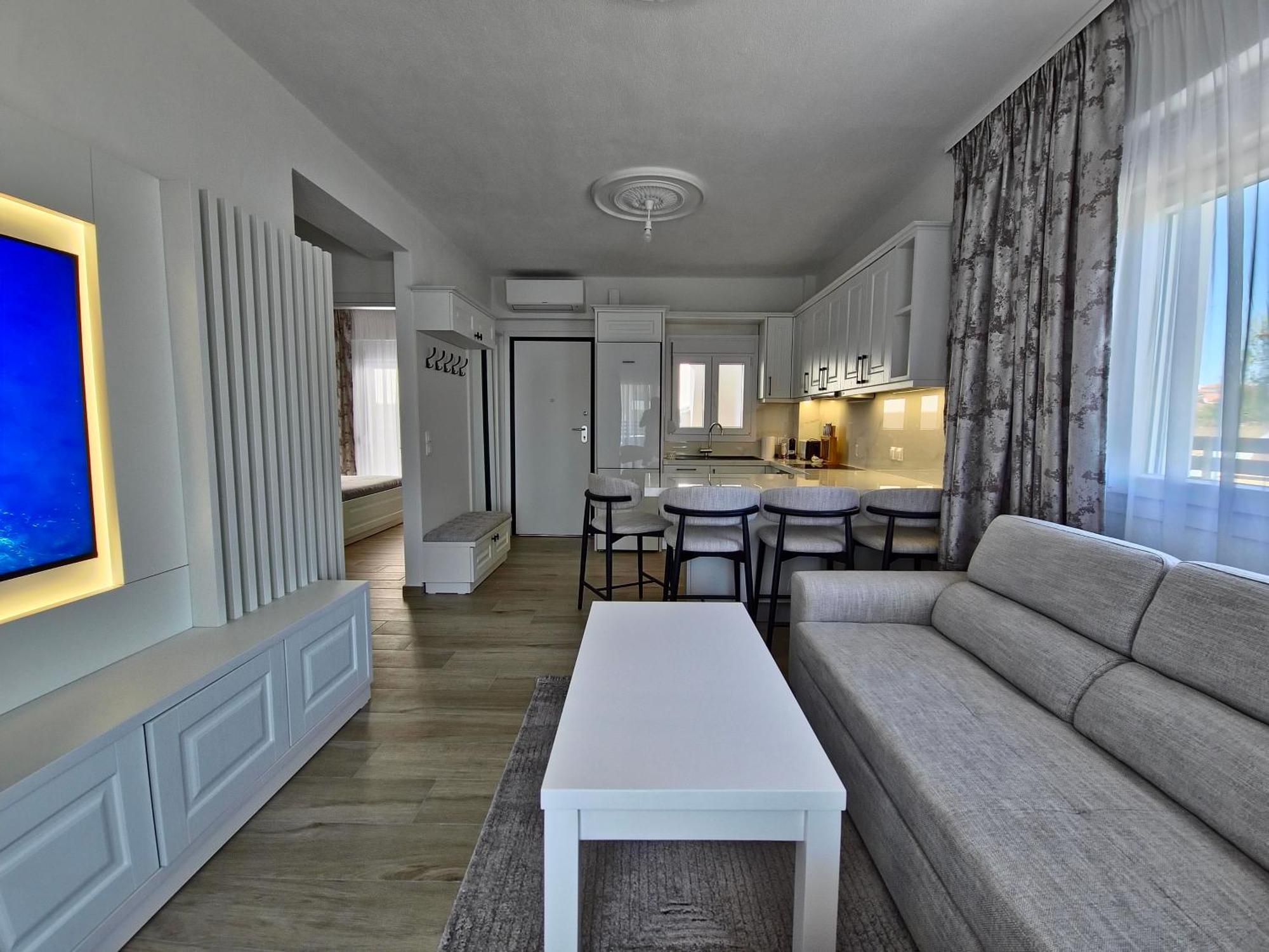 Royal Apartments - Nikiti Экстерьер фото